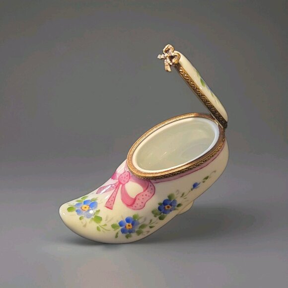 Limoges RM France Peint Main Porcelain Floral Shoe Hinged Trinket Box - Picture 2 of 7